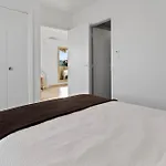 公寓 The Rooftop - Jacuzzi - Sea - 180 Terrace - Parking 昂蒂布