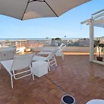 The Rooftop - Jacuzzi - Sea - 180 Terrace - Parking Apartment