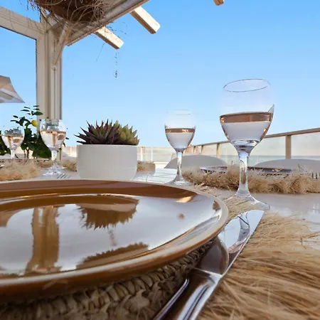 The Rooftop - Jacuzzi - Sea - 180 Terrace - Parking דירה *
