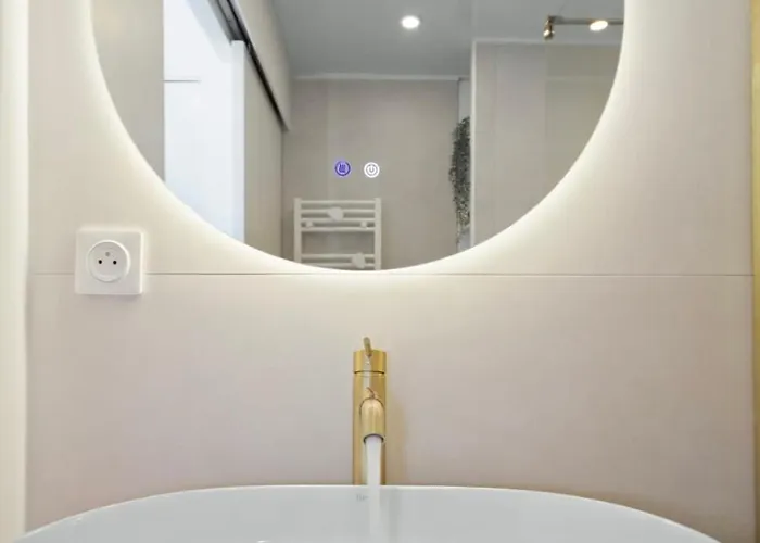 The Rooftop - Jacuzzi - Sea - 180 Terrace - Parking 昂蒂布